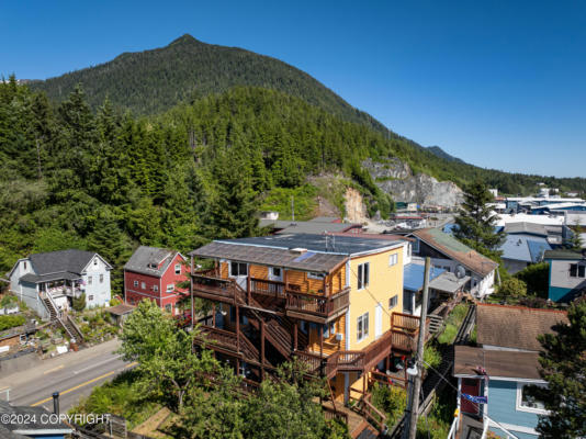 122 INMAN ST, KETCHIKAN, AK 99901, photo 4 of 12