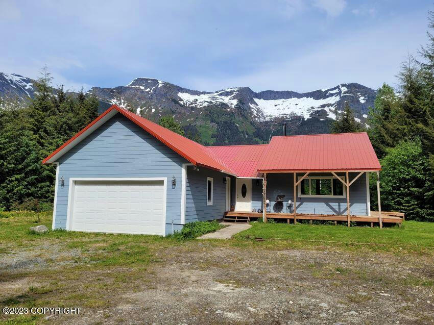 22 RAVEN DR, HAINES, AK 99827, photo 1 of 33